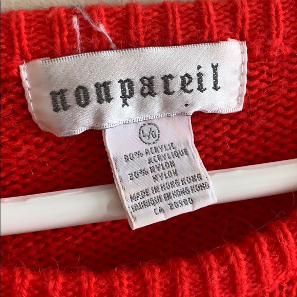 Red and Gold Christmas Sweater 🎄 - Picture 5 of 5